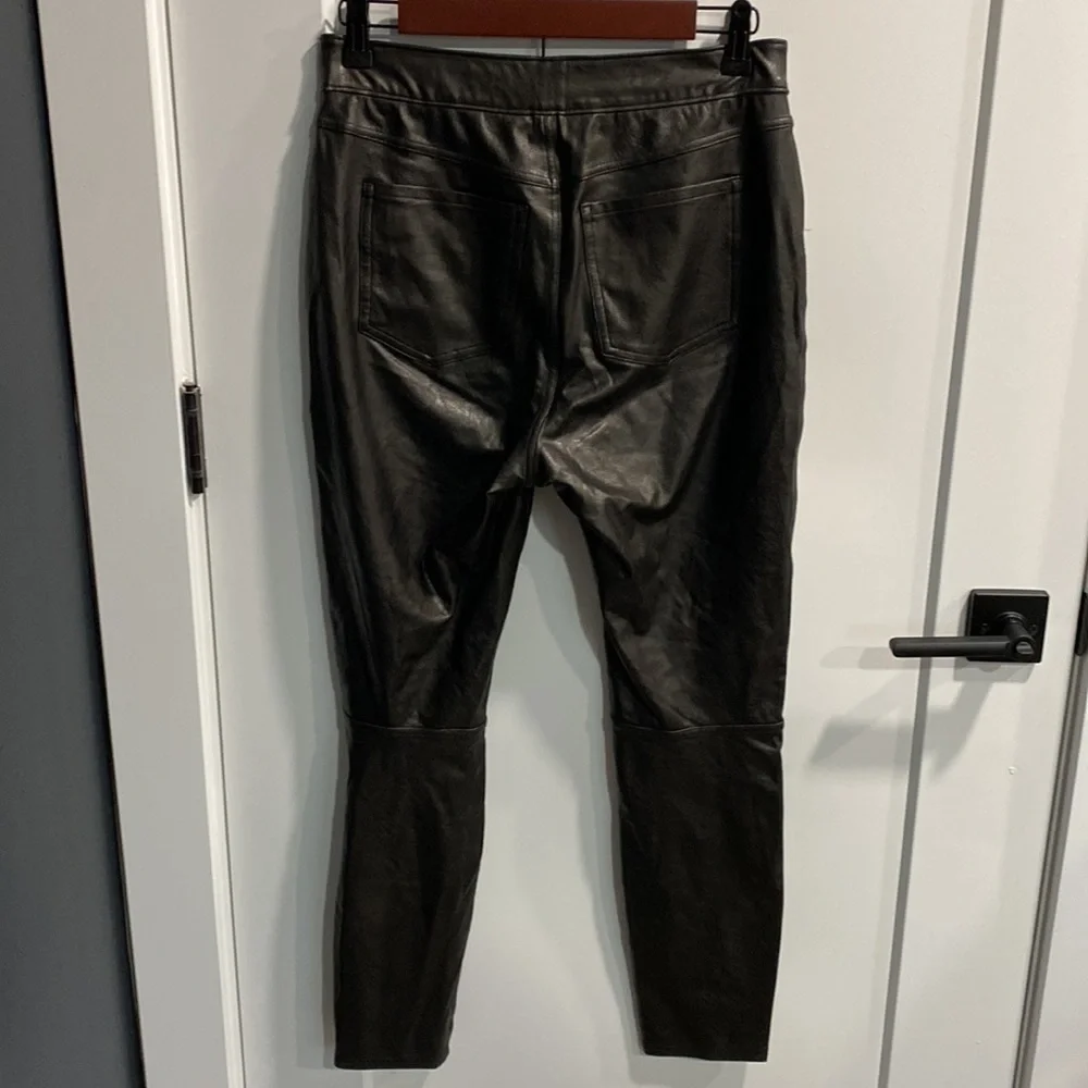 Spanx Leather Like Ankle Pant Black EUC